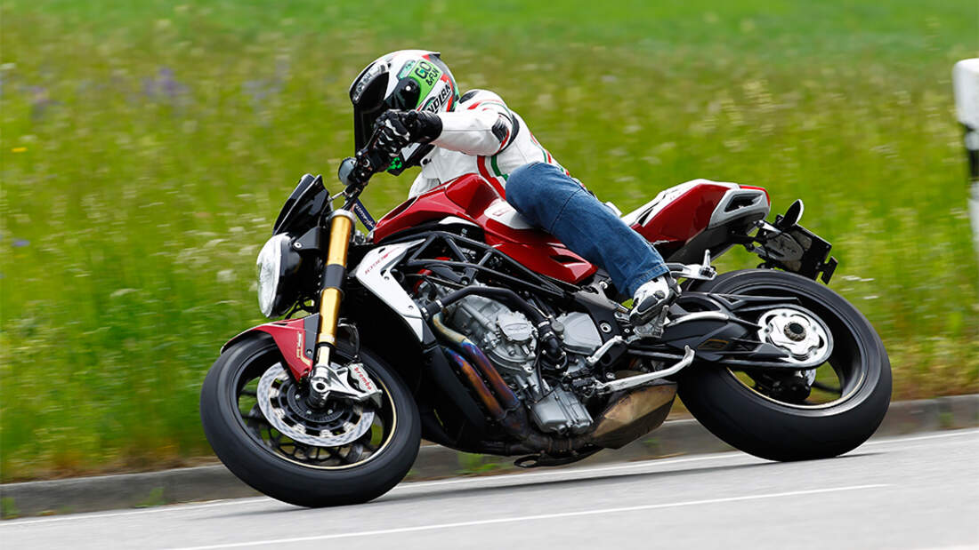 Neun Power Naked Bikes Im Vergleichstest MOTORRADonline De