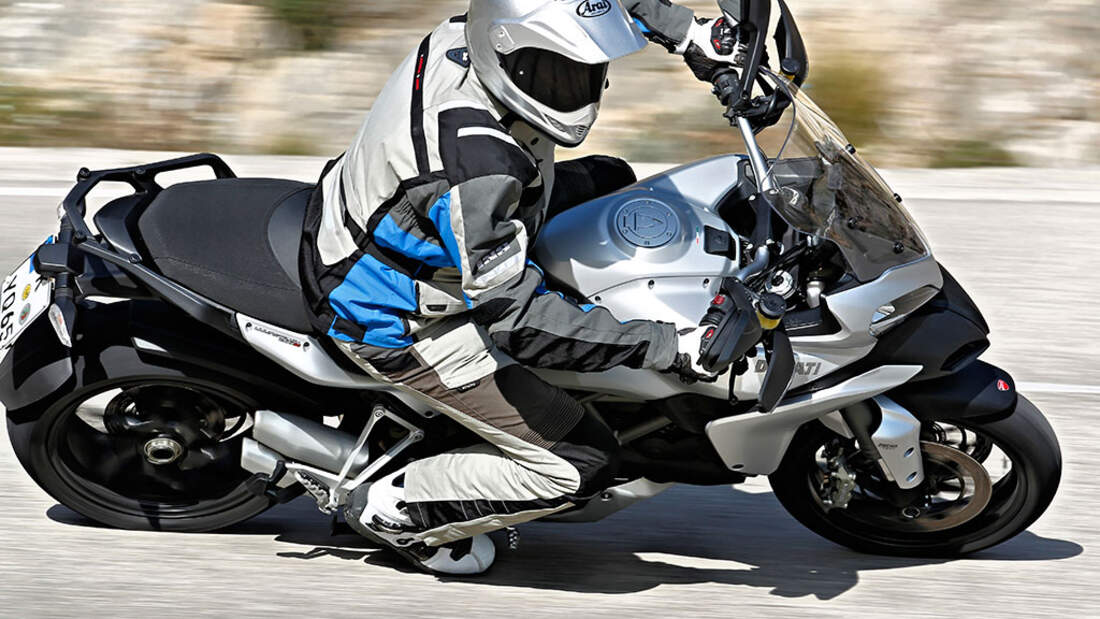 Top Test Aprilia Caponord Abs Travel Pack Motorradonline De