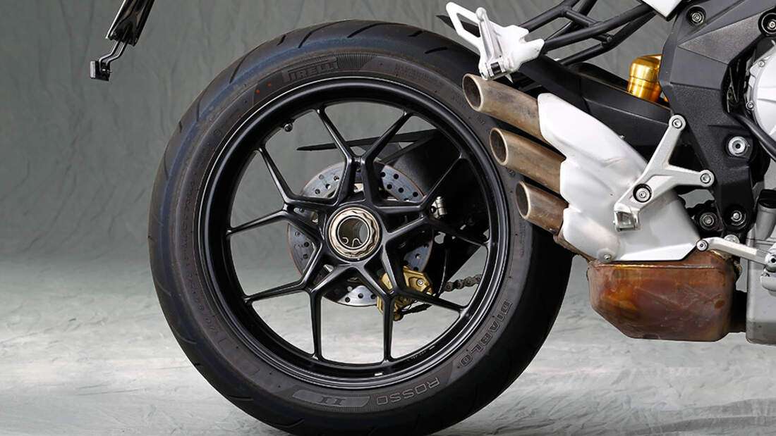 Vergleichstest Naked Bikes Mit Dreizylinder Motor MOTORRADonline De