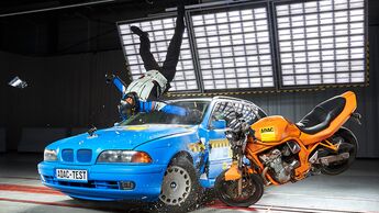 Airbag-Westen für Motorradfahrer im ADAC-Test.