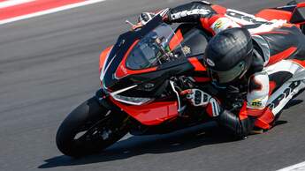 Aprilia RSV4 Factory Fahrbericht 2021