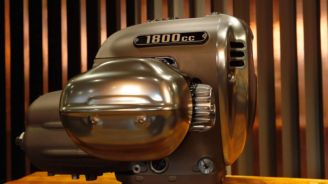 bmw boxer 1800 cruiser