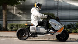 BMW Definition CE 04 Sperrfrist