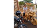 BMW R 1250 GS aus Pappe
