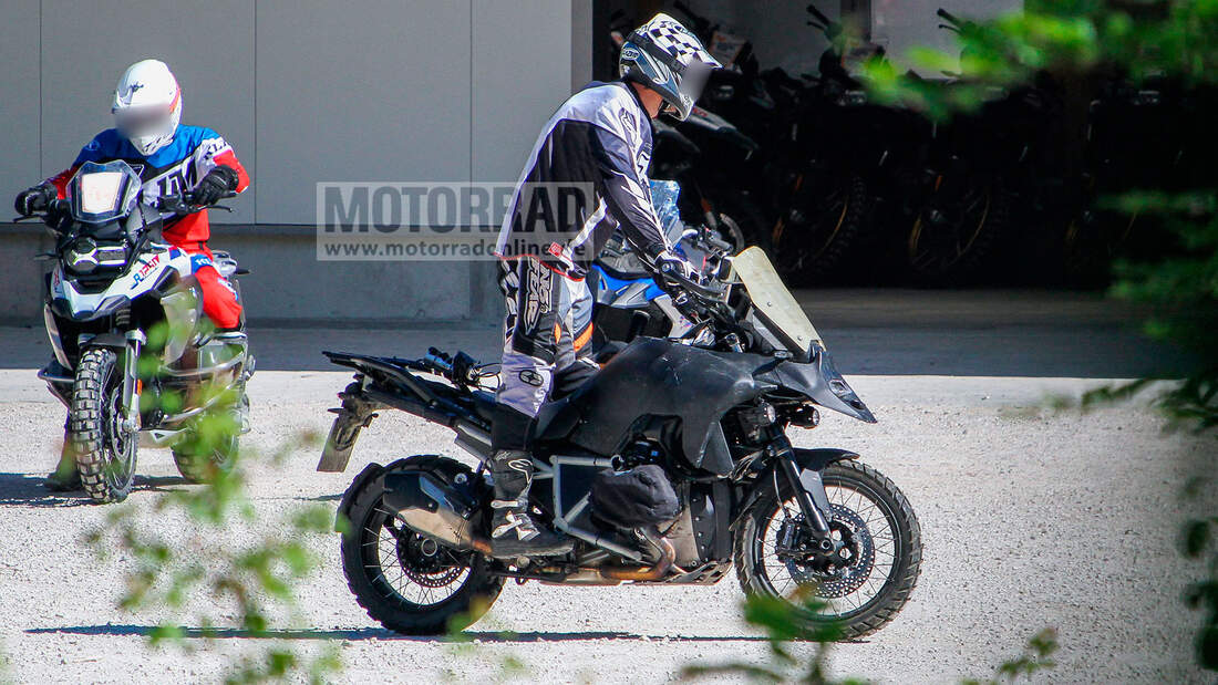 BMW R 1300 GS Erlkoenig