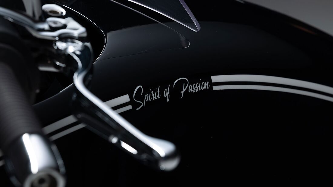BMW R18 Spirit of Passion Kingston Custom