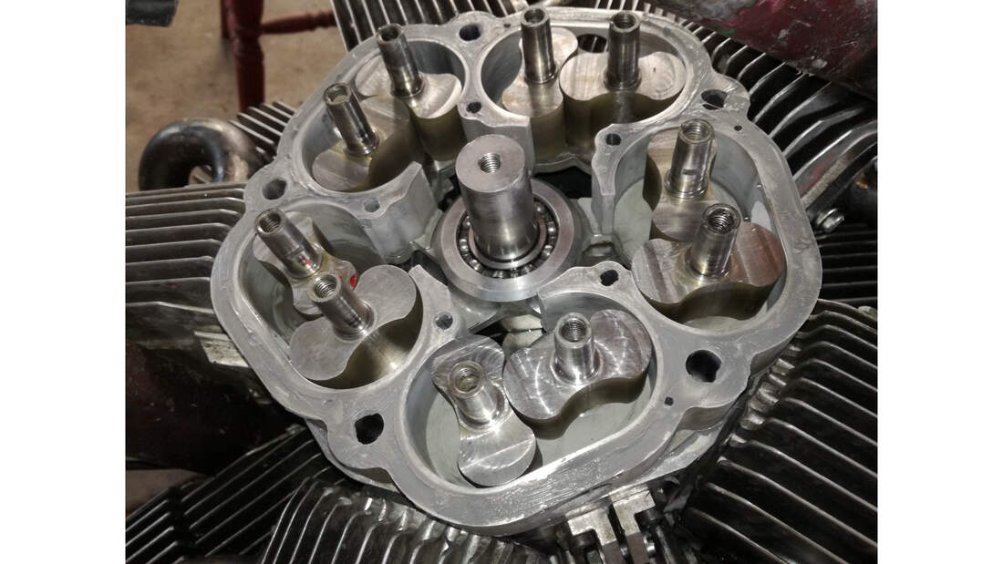 Bistella 500 von Marek Foltis mit Doppel-Sternmotor mit Kompressor Basis Jawa Zweitakt