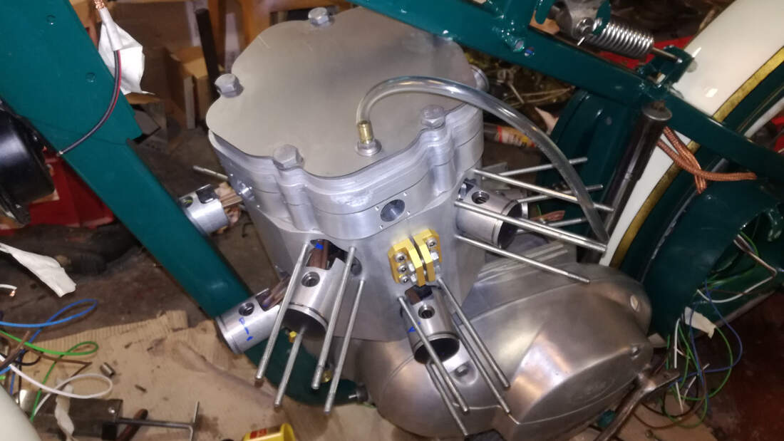 Bistella 500 von Marek Foltis mit Doppel-Sternmotor mit Kompressor Basis Jawa Zweitakt