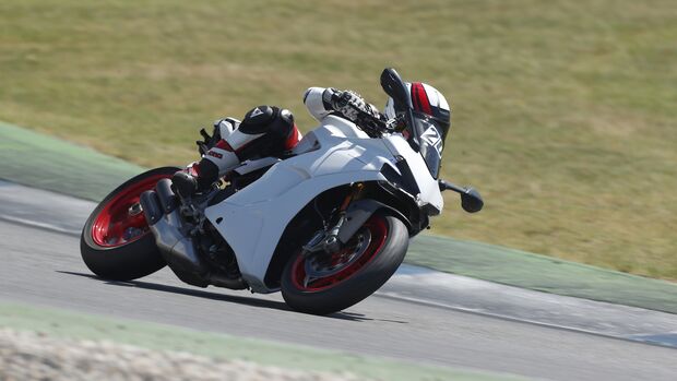 Die Ducati SuperSport S auf dem Racetrack beim TunerGP 2019.