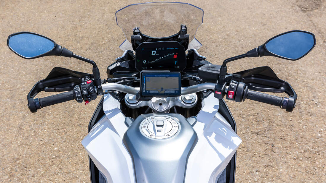 Ducati Multistrade 950 S BMW F 900 XR Yamaha Tracer 9 GT MV Agusta Turismo Veloce 800 Lusso SCS Vergleichstest