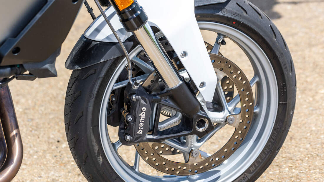 Ducati Multistrade 950 S BMW F 900 XR Yamaha Tracer 9 GT MV Agusta Turismo Veloce 800 Lusso SCS Vergleichstest