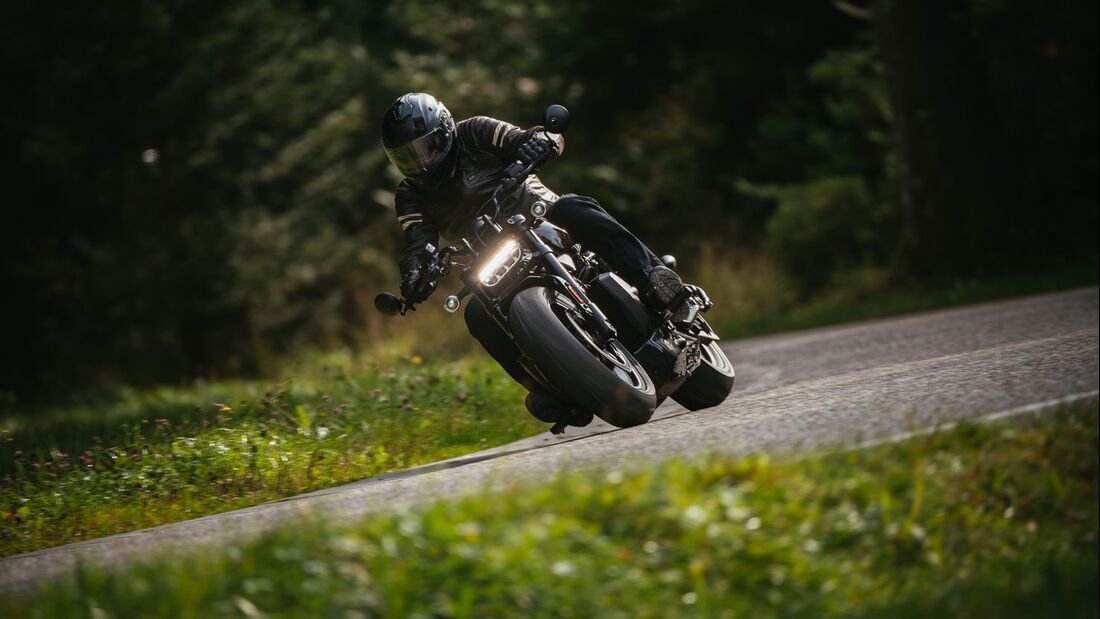 Ducati XDiavel Dark, Harley-Davidson Sportster S, Indian FTR S Vergleichstest