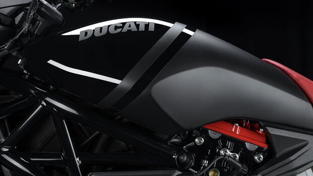 Ducati XDiavel Nera 2022 Poltrona Frau