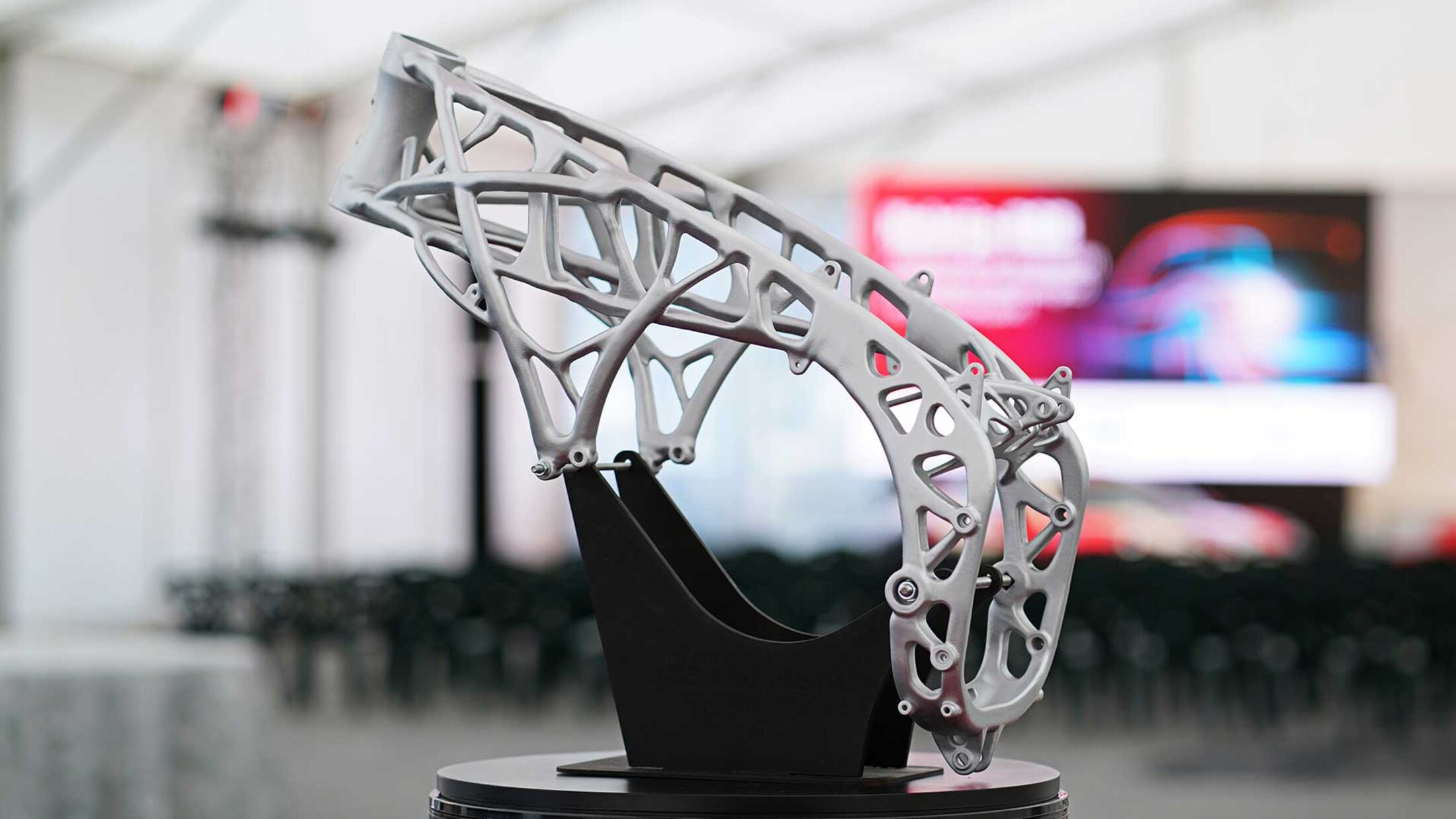 Stahlrahmen für Motorräder aus dem 3D-Drucker