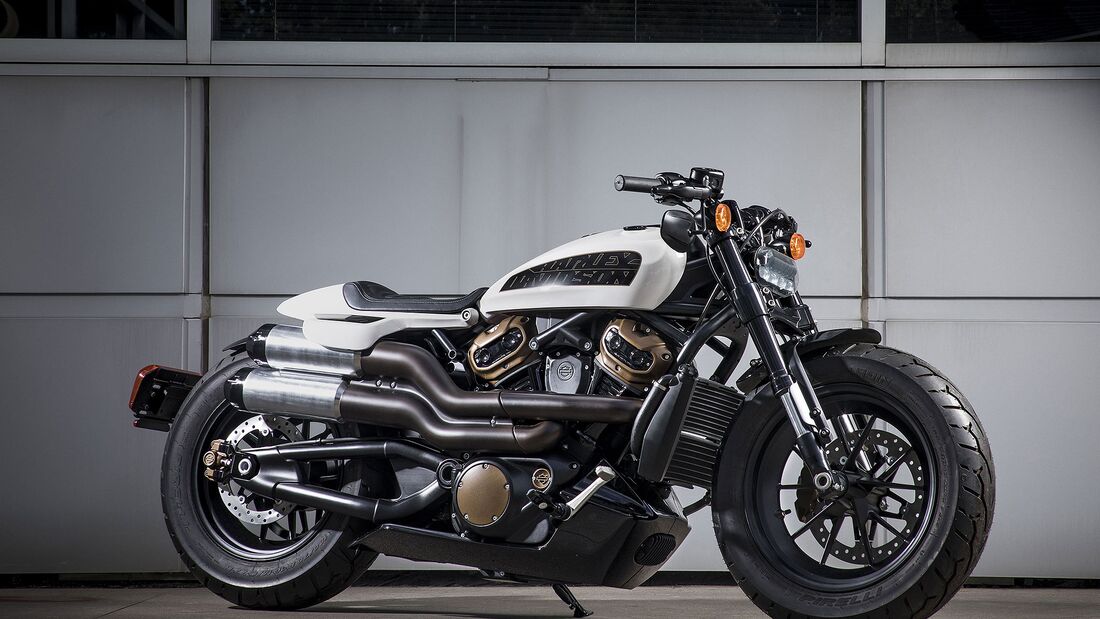 Harley-Davidson-Custom-1250-169FullWidth-3208fd05-1442931.jpg