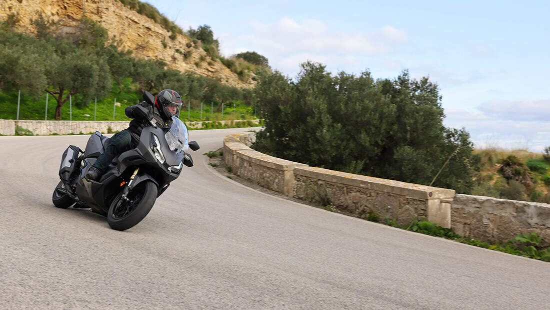 Honda ADV 350 Fahrbericht Test