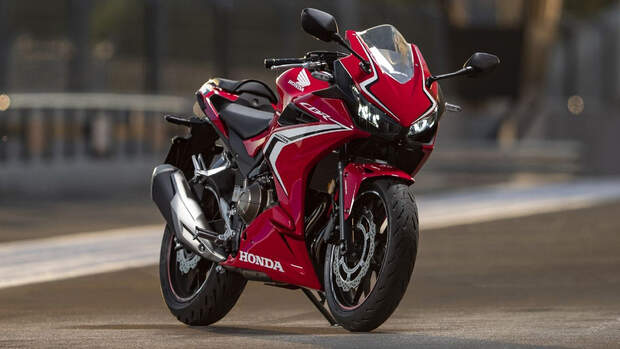 Honda CBR 400 R (2020).