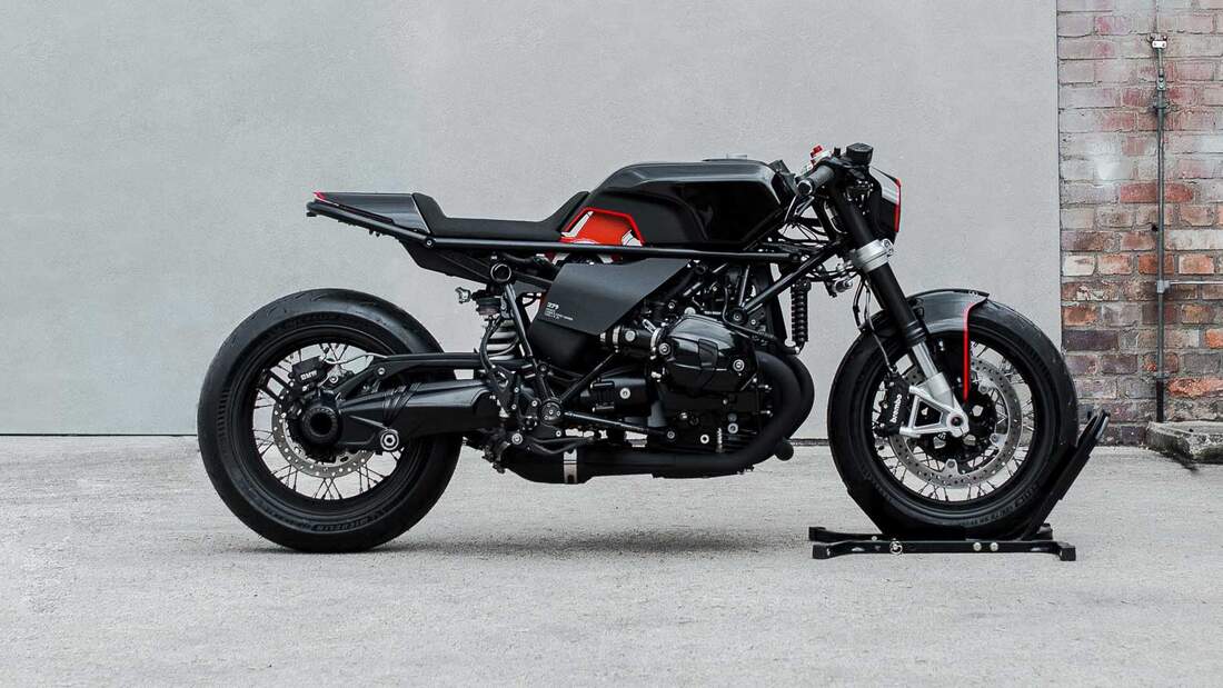 Hookie Co. BMW R9T Cobra