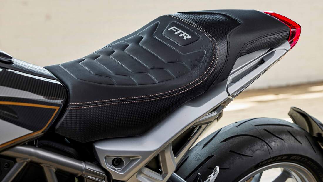 Indian FTR R Carbon (2023)