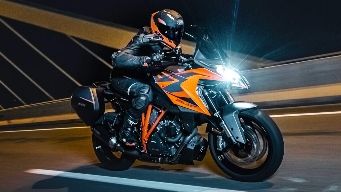 KTM 1290 Super Duke GT 2022