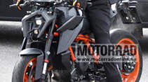 KTM 1290 Super Duke R 2023 (Erlkönig 10/2022)