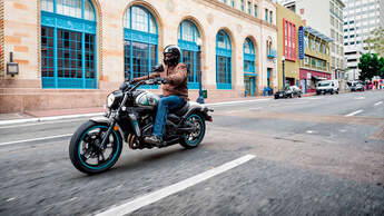 Kawasaki Vulcan S Pearl Robotic White