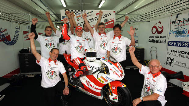 Kiefer Racing und Stefan Bradl 2011 WM-Titel Valencia