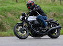 Moto Guzzi V7 2021