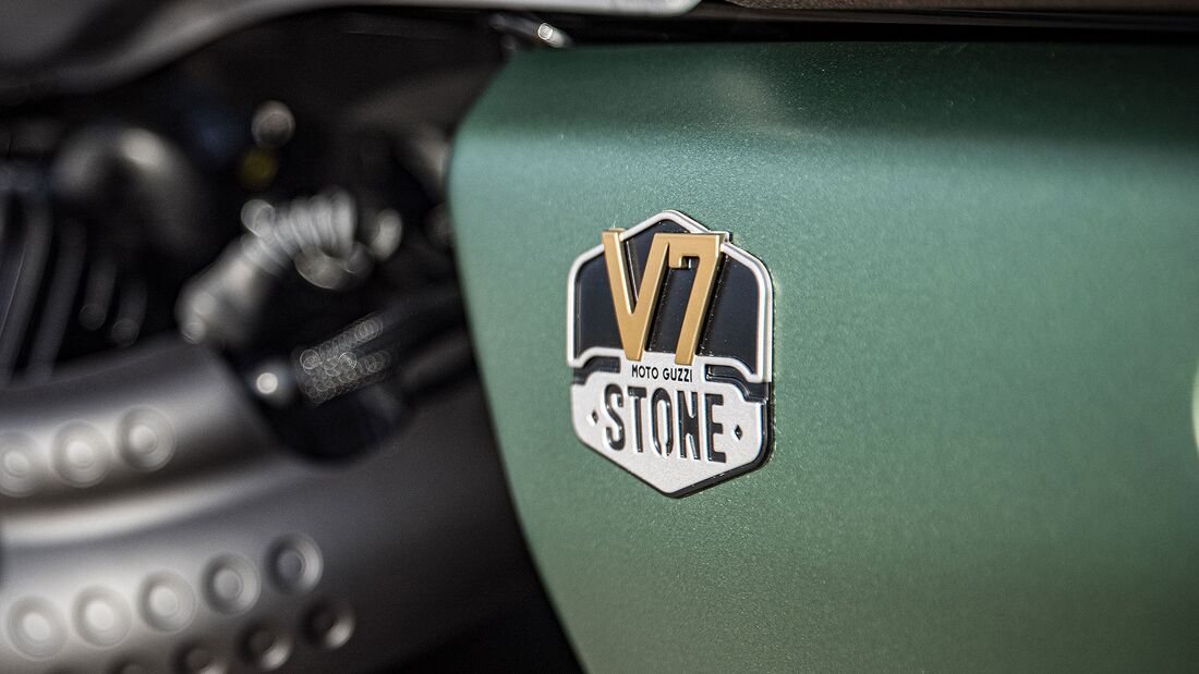 Moto Guzzi V7 Stone Centenario