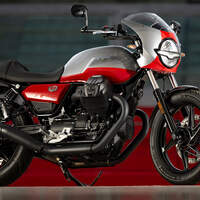 Moto Guzzi V7 Stone Corsa (09/2023)