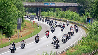 Motorrad-Demo, Fahren in der Gruppe