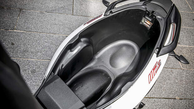 Piaggio MP3 300 Hpe: Dreirad-Roller Im Test | MOTORRADonline.de