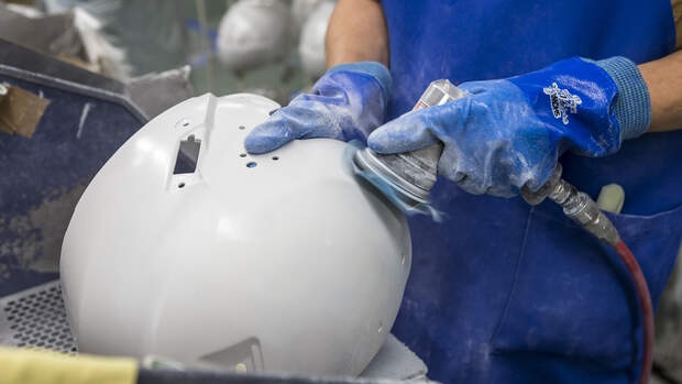 Shoei Helmproduktion