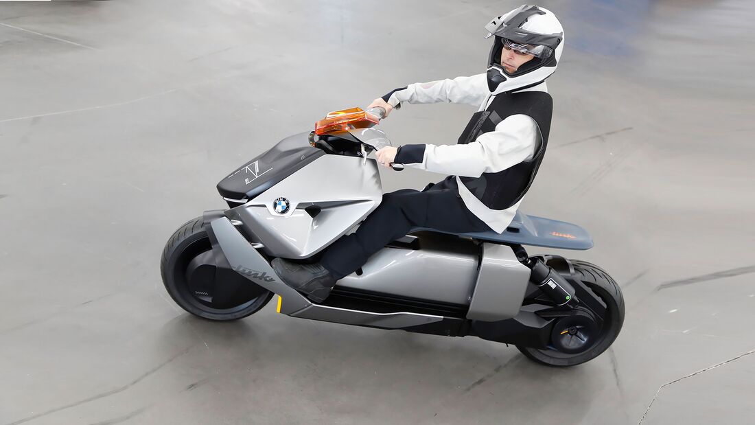 Smarte Motorradfahrerausstattung BMW Connected Riders Gear