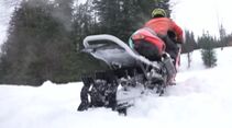 Suzuki Hayabusa World's fastest snow bike Schneemobil-Umbau von Grind Hard Plumbing Co mit Polaris Timbersled Riot 3