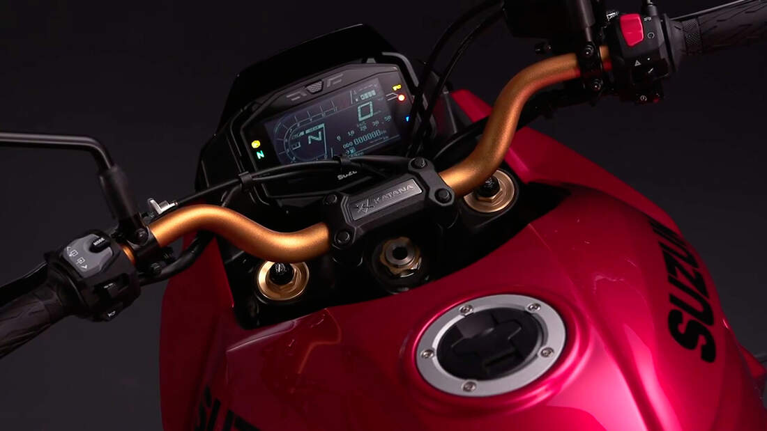 Suzuki Katana Candy Darling Red 2021