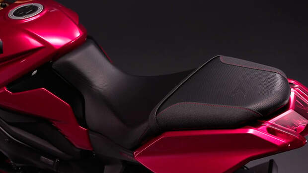 Suzuki Katana Candy Darling Red 2021