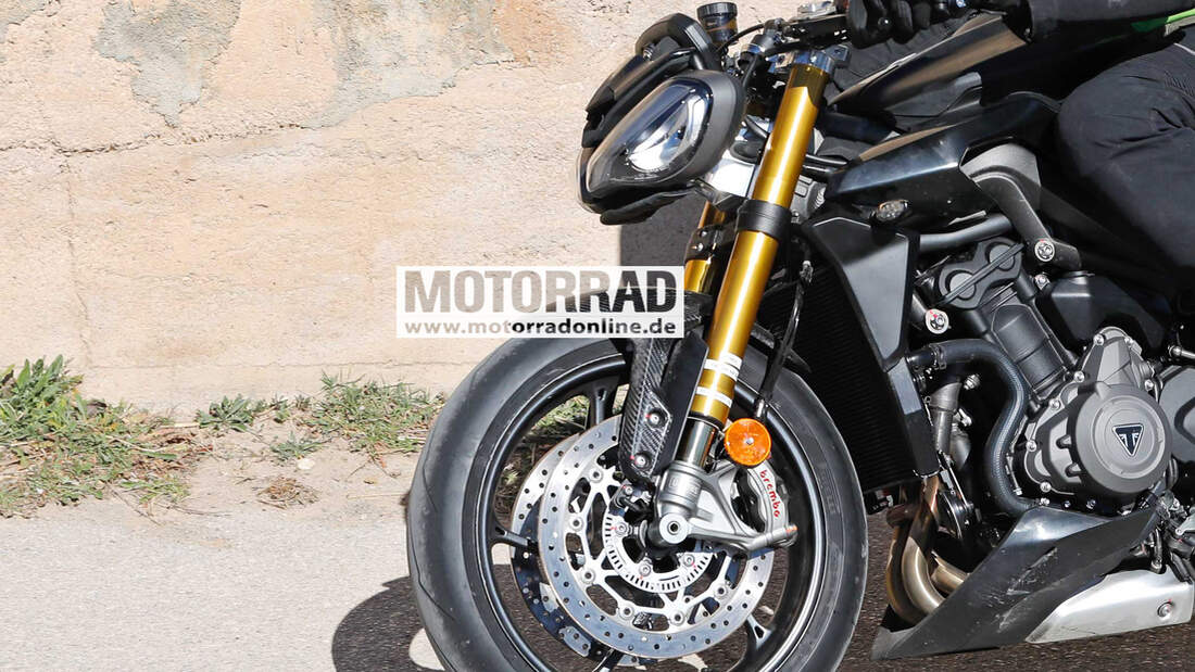 Triumph Street Triple RS 2023 Erlkönig