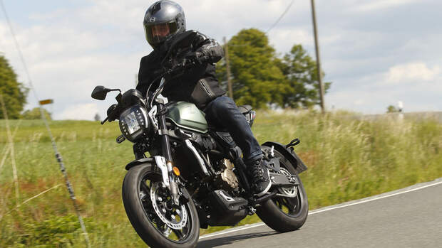 Voge 300AC.