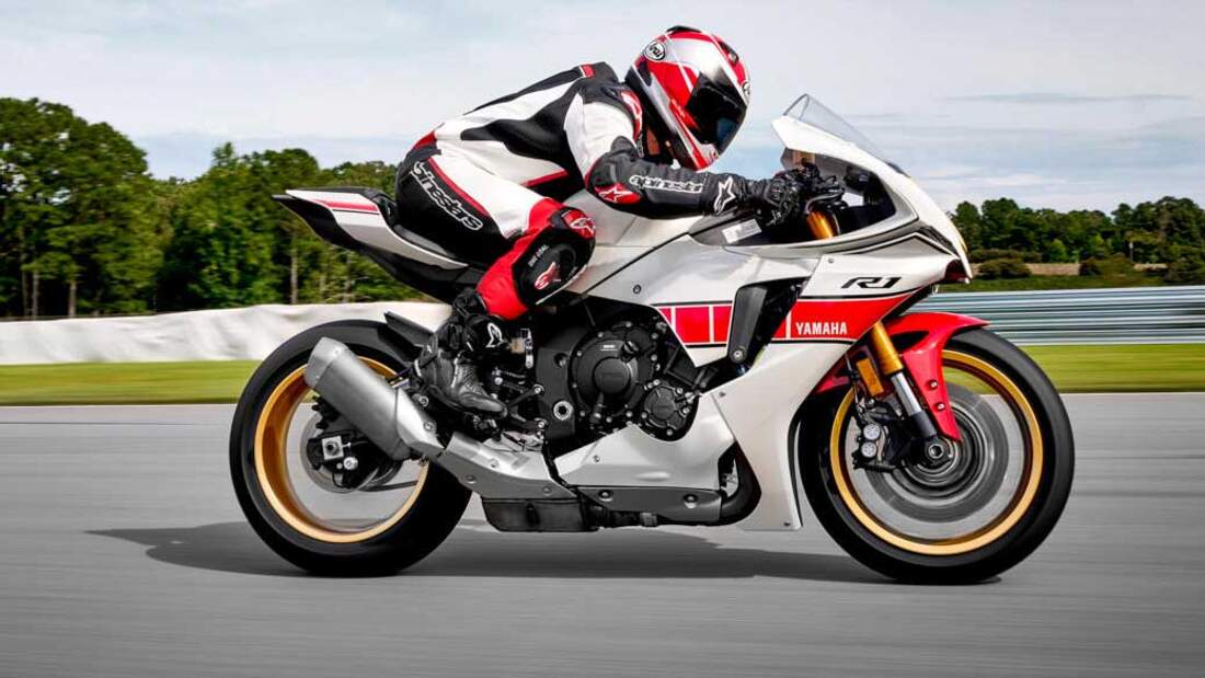Yamaha Supersport 2022