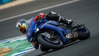 Yamaha YZF R1 Fahrbericht Tobias Münchinger
