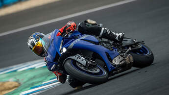 Yamaha YZF R1 Fahrbericht Tobias Münchinger
