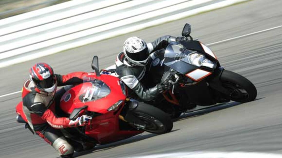 Ducati 1198 S versus KTM RC8 R