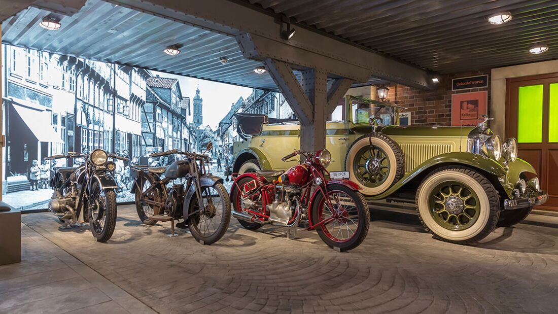 Erlebnisausstellung historischer Fahrräder, Motorräder und Automobile