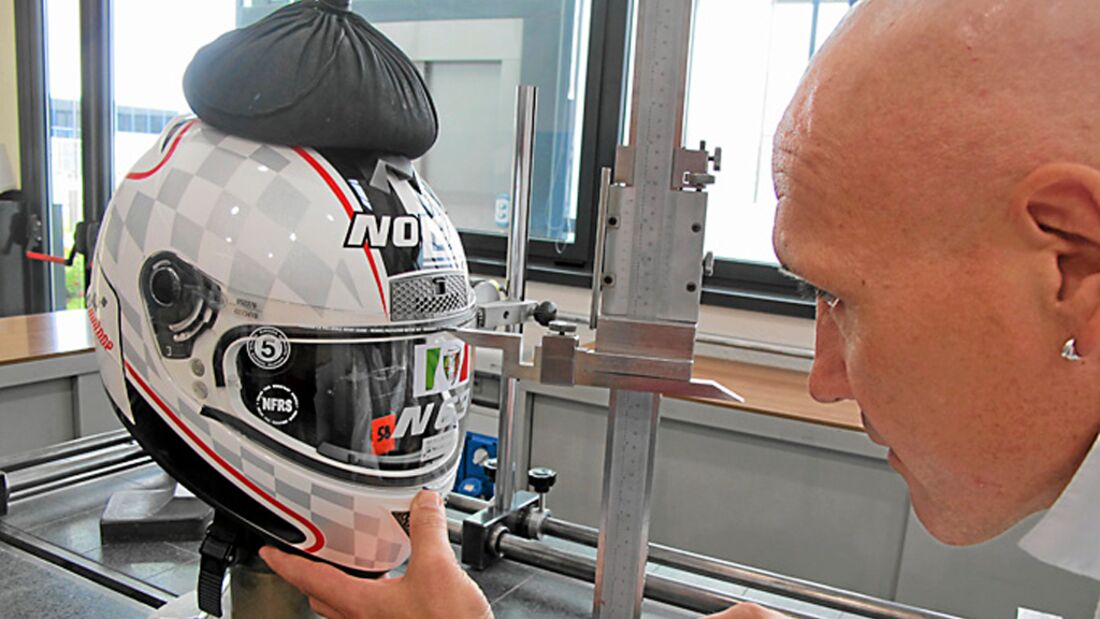 Nolan-Betriebsführung in Italien - Wie werden Helme hergestellt