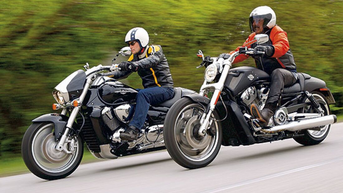 Harley-Davidson V-Rod gegen Suzuki Intruder