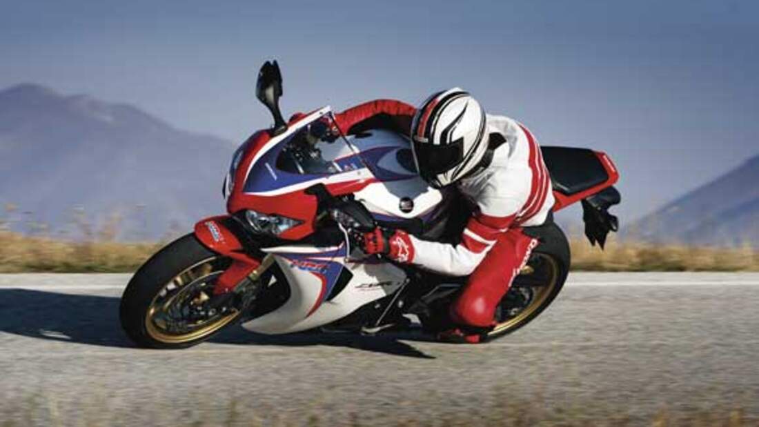 Vergleichstest Sportler Bmw S Rr Gegen Honda Fireblade