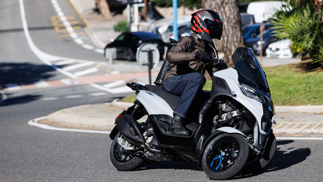 Piaggio MP3 310 im Test: Fahrdynamik und Sicherheit auf 3 Rädern ...