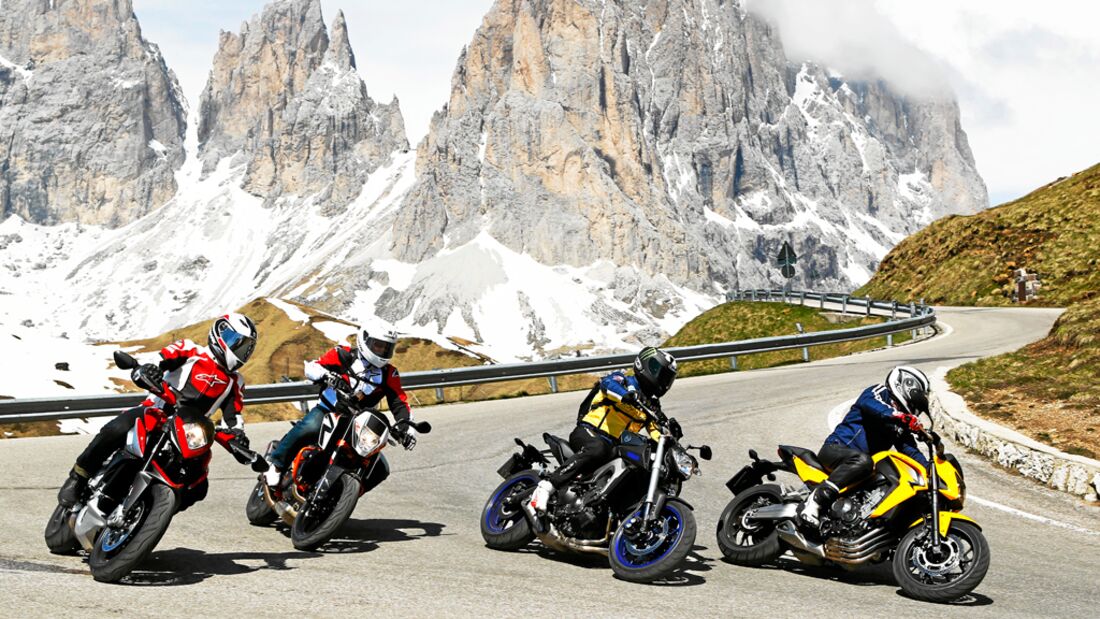 Honda CB 650 F, KTM 690 Duke R, MV Agusta Rivale 800, Yamaha MT-09 im Test