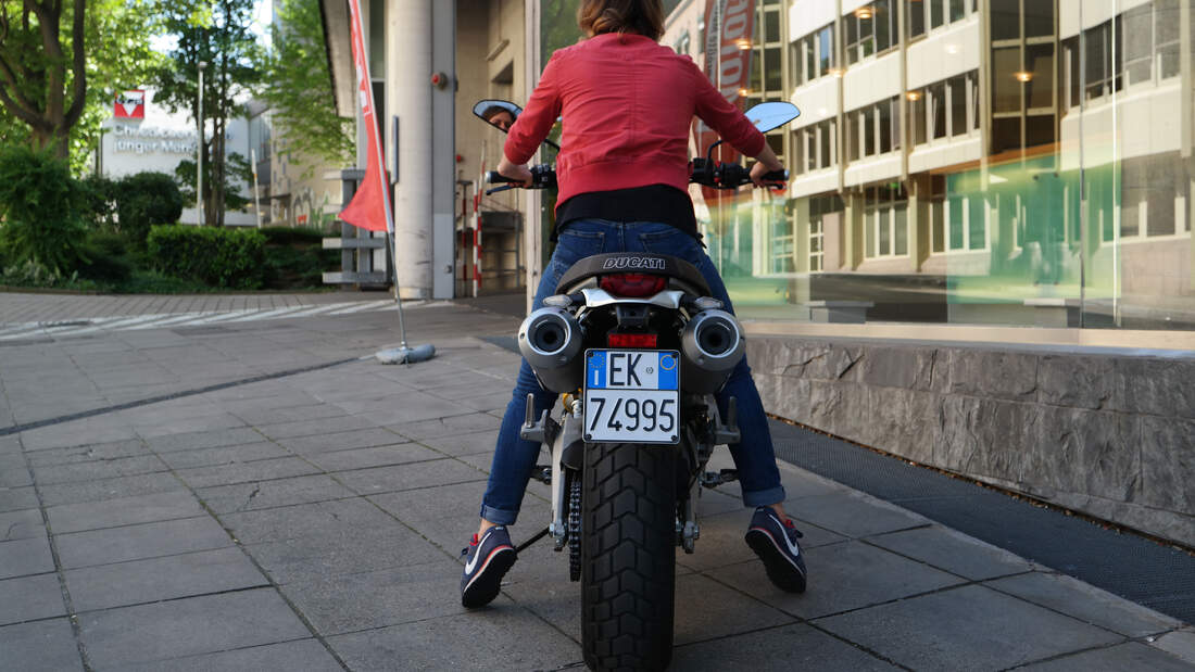 Motorräder für kleine Frauen und kleine Männer